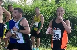 Jason doing the the sneaky on Mark